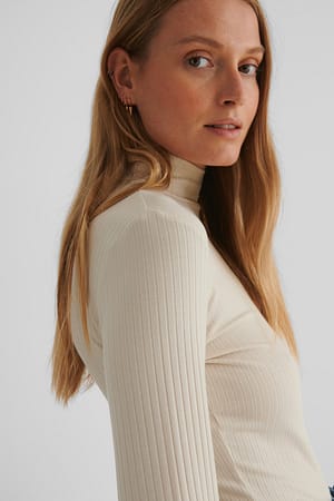 Dusty Light Beige Langärmeliges Geripptes Polo-Top