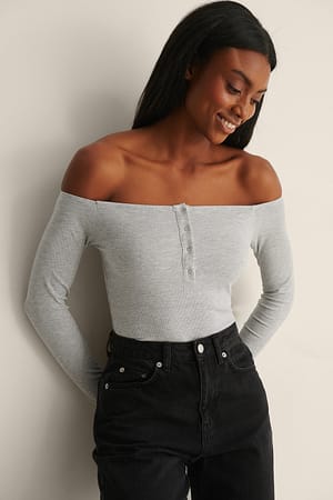 Grey Melange Recycled off-shouldertopp med knappar