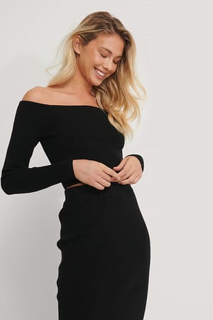 Black Schulterfreies Strickoberteil