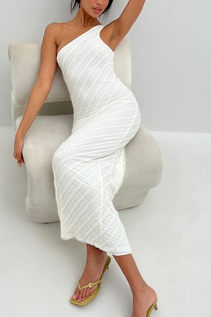 Offwhite One shoulder kjole