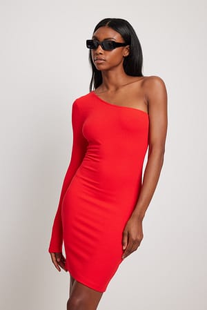 Red One shoulder minikjole