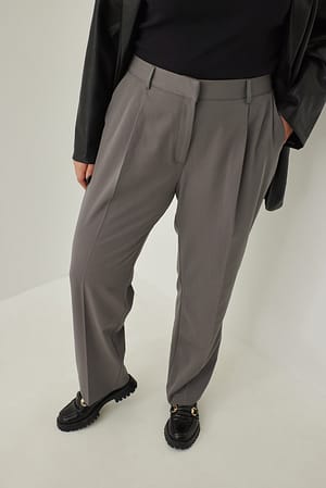 Dark Grey Recycelte Anzughose mit mittlerer Taille