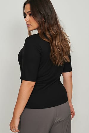 Image 2 of 4