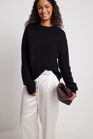 Black Rundhalsausschnitt Strickpullover