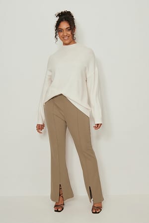 Dark Beige Pantalones con detalle de raja