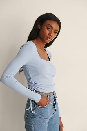 Dusty Light blue Top met trekkoord en vierkante halslijn