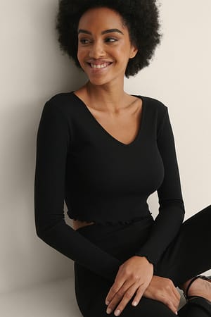 Black Recyceltes Top mit V-Ausschnitt
