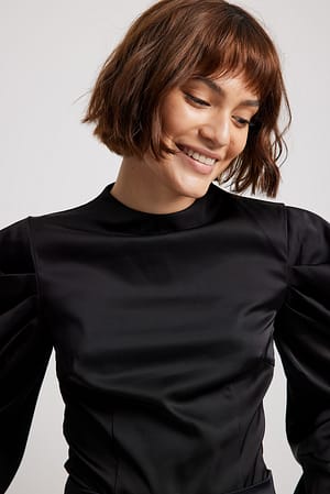 Black Langärmelige Bluse aus Satin