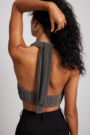 Brown Top med plisseret detalje