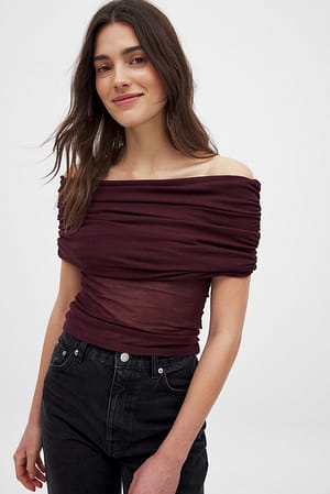 Dark Red Haut en maille fine à épaules dénudées