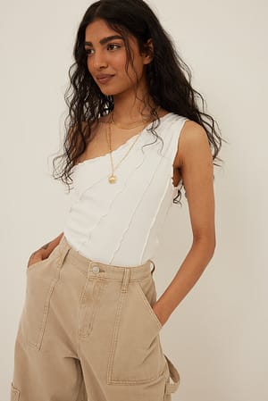 Offwhite Einseitig schulterfreies Top