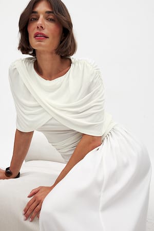 Offwhite Overlap Cape Top