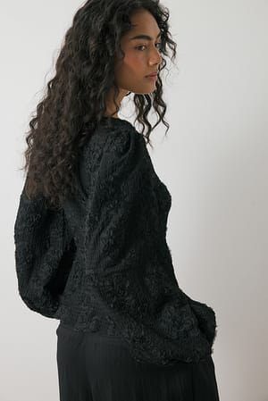Image 2 of 6