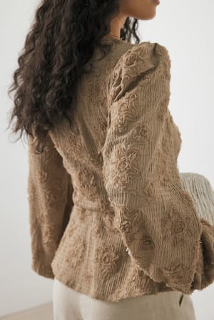 Image 2 of 6