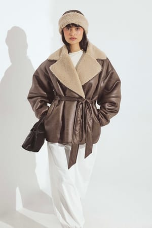 Brown Oversized bonded jakke med belte