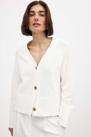 White Oversize Strick-Cardigan