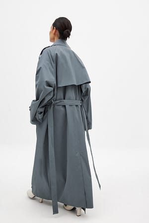 Image 2 of 8
