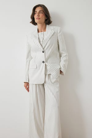Cream/Black Oversized blazer met krijtstreep
