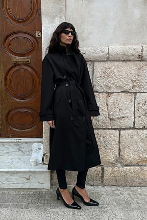 Black Oversize-Trenchcoat