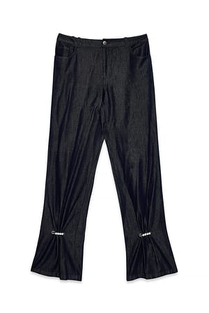 Dark Blue Vaqueros con detalle de alfileres