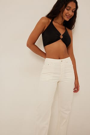 Black Camiseta de cuello halter con anillo