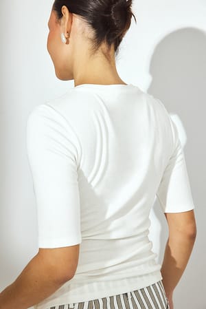 Image 2 of 7