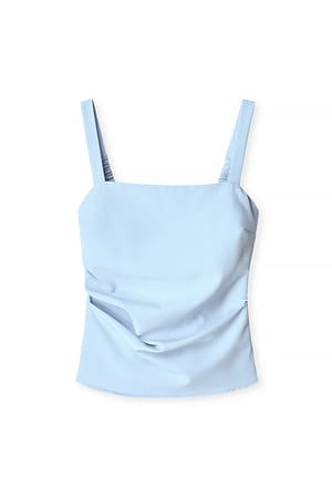 Light Blue Skreddersydd singlet med rysjer i midjen