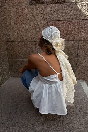 White Haut en coton à bretelles et dos ouvert