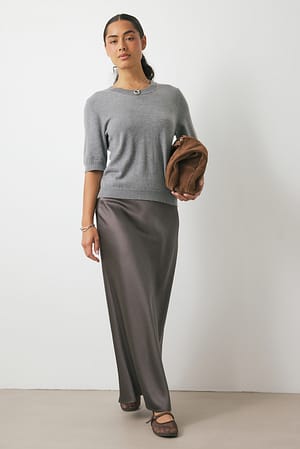 Dark Grey Jupe mi-longue en satin