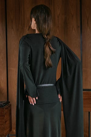 Image 2 of 7