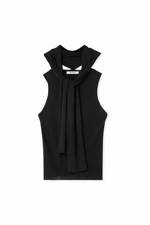 Black Stricktop mit Tuchdetail