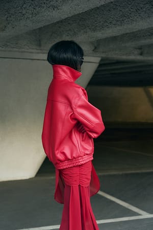Red kurze PU-Bikerjacke