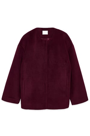 Burgundy Kort frakke med tørklæde-detaljer