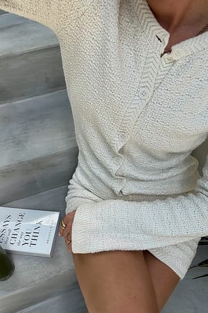 Offwhite Robe courte boutonnée en maille