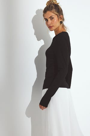 Image 2 of 6