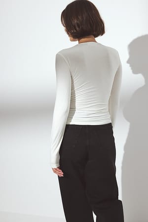 Image 2 of 6