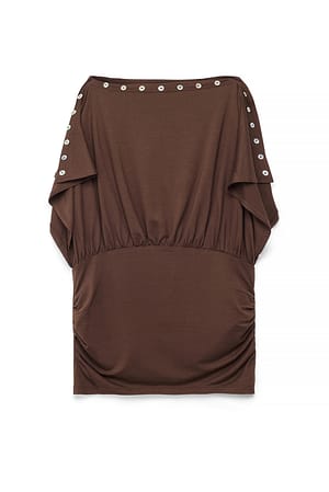 Brown Oberteil mit Knöpfen und gesplitteten Ärmeln