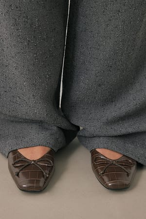 Image 2 of 6
