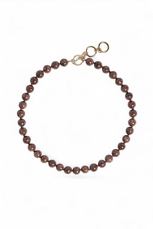 Brown Halskette mit Steinen und Perlen