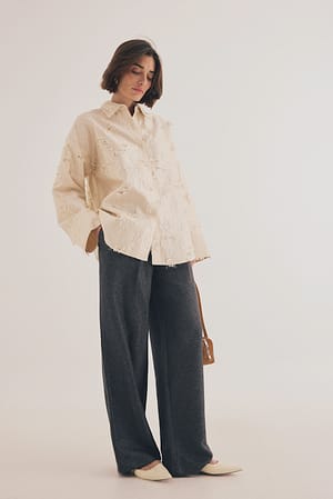 Grey gerade geschnittene Hose mit mittlerer Taille