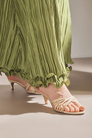 Light Yellow Mules à lanières