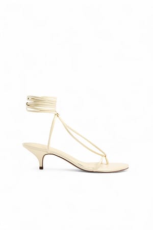 Light Yellow High Heels mit Schnürung und Riemchen