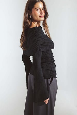 Image 2 of 6