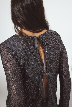 Grey Haut à sequins noué au dos