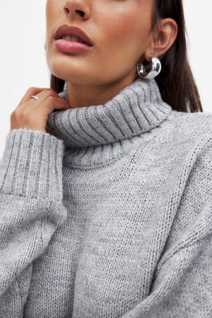 Grey Jersey de punto de cuello alto