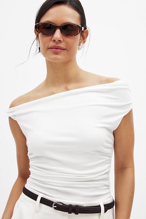 White Haut torsadé à épaules dénudées