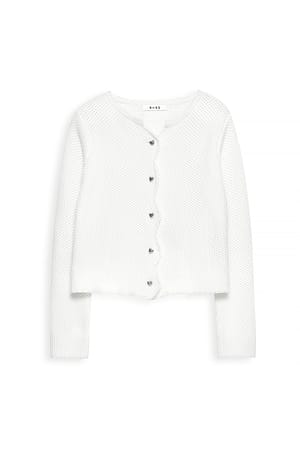 White Strikket cardigan med bølgete kanter