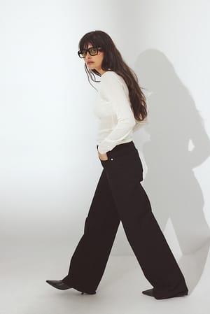 Image 2 of 6
