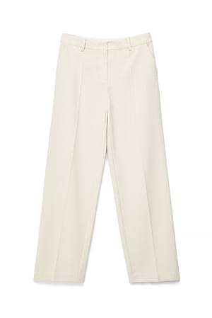 Offwhite weite Hose mit mittlerer Taille
