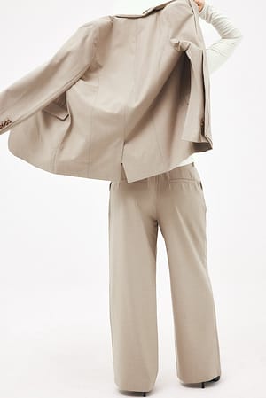 Image 2 of 7